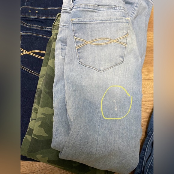 Bundle of 4 Abercrombie kids (girl) jeans size 13/14 - Picture 3 of 3